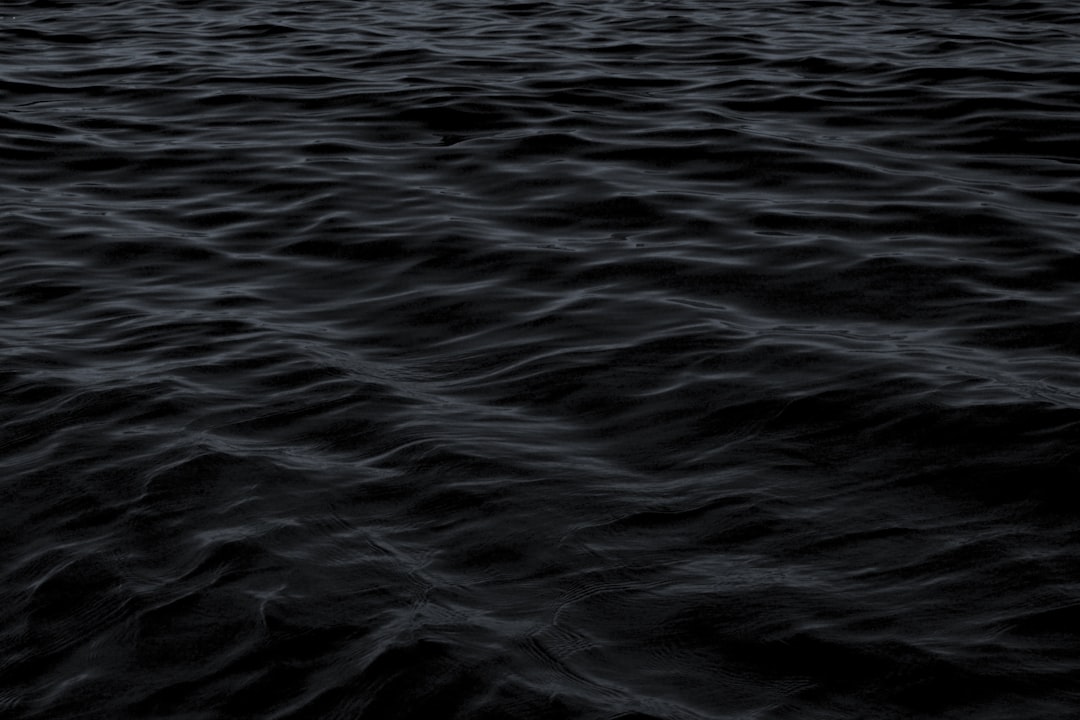 Photo Dark Ocean